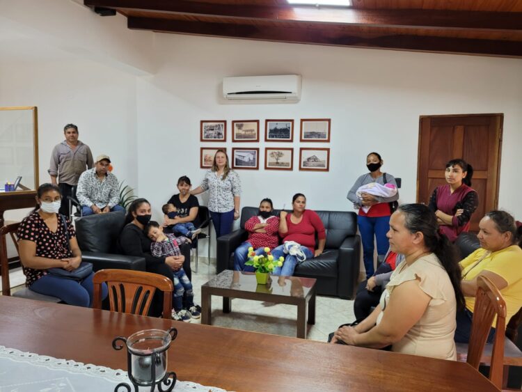 INTENDENTA DE LIEBIG SE REUNIÓ CON COMISIÓN VECINAL