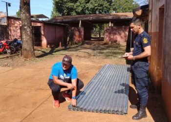 POLICÍA RECUPERA CHAPAS DE ZINC EN VIRASORO