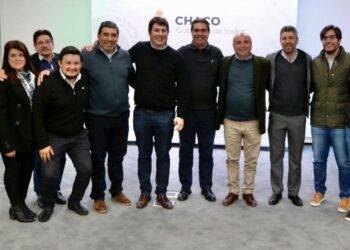 EMILIANO FERMÁNDEZ JUNTO A OTROS INTENDENTES “K” CONFORMAN MESA DE JEFES COMUNALES DE CORRIENTES Y CHACO