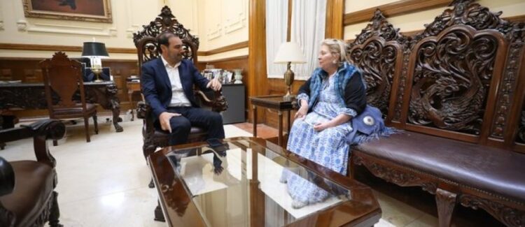 GUSTAVO VALDÉS RECIBIÓ A LILITA CARRIÓ CON MIRAS AL 2023