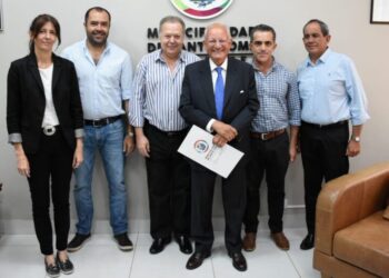 EL DOCTOR ABEL ALBINO VISITÓ SANTO TOMÉ Y FUE DECLARADO HUÉSPED DE HONOR