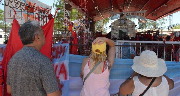 UNA MULTITUD HONRÓ AL GAUCHITO GIL EN MERCEDES