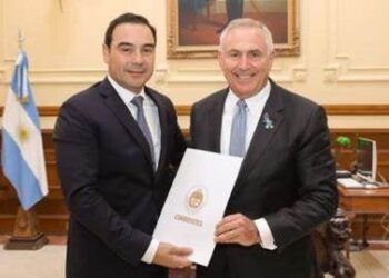 VALDÉS RECIBIÓ AL EMBAJADOR DE EE.UU. Y LE PLANTEÓ LA POSIBILIDAD DE EXPORTACIÓN DE PRODUCTOS CORRENTINOS.