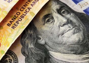 DÓLAR IMPARABLE – RECORD, RONDA LOS $ 500