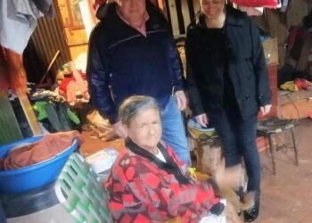 DESARROLLO SOCIAL PROVINCIAL ASISTIÓ A FAMILIAS EN MEDIO DEL TEMPORAL