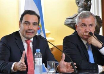 VISITA DE GERARDO MORALES: EN CONFERENCIA, “VAMOS A ORDENAR LA ECONOMÍA…”