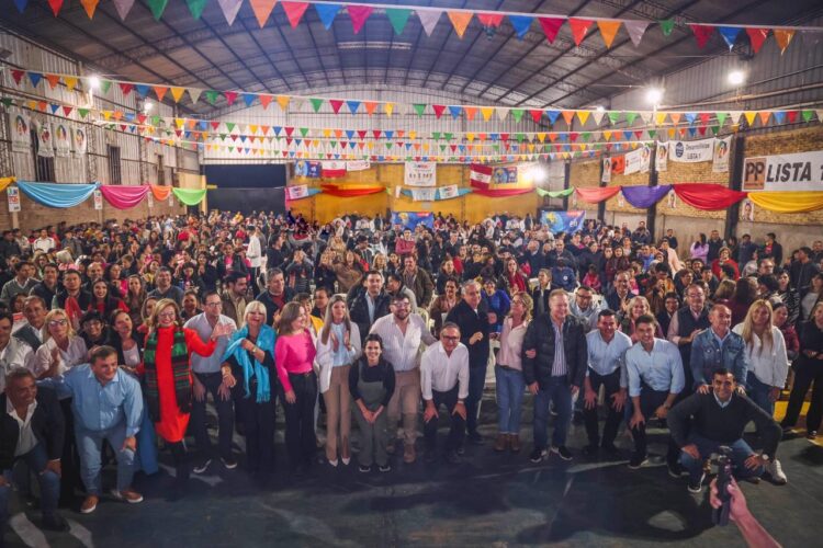 EN SANTO TOMÉ UNA MULTITUD ACOMPAÑÓ LA PRESENTACIÓN DE CANDIDATOS DE ECO + VAMOS CORRIENTES