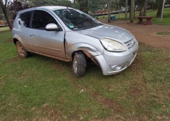 ALCOLIZADO TERMINÓ CON SU VEHÍCULO SOBRE UNA PLAZOLETA DE VIRASORO