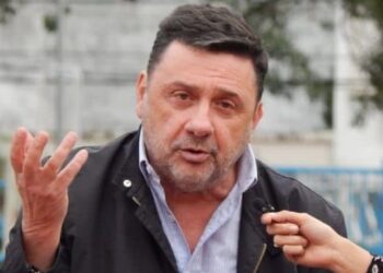EX INTENDENTE PERONISTA DURÍSIMO CON LA CÁMPORA: “NO REPRESENTA A PARTIDOS DEMOCRÁTICOS.