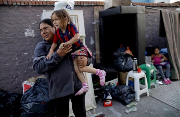 POBREZA EN ALZA: HAY MAS DE 2,7 MILLONES DE NUEVOS POBRES EN ARGENTINA