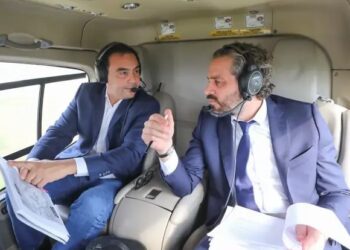 VALDÉS Y CAFIERO SOBREVOLARTON ISLA APIPÉ Y ZONA DE CONFLICTO