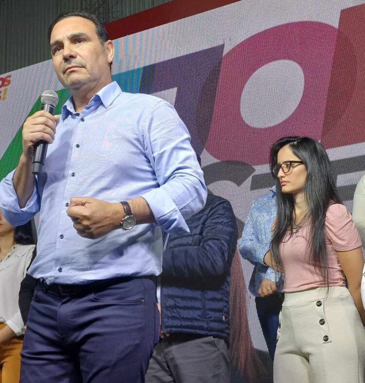 VALDÉS EN VIRASORO: “NOS QUIEREN VENDER LA FICCIÓN DE LA DOLARIZACIÓN”