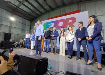 IMPONENTE Y MULTITUDINARIO ACTO DE ECO + VAMOS CORRIENTES EN VIRASORO CON LA PRESENCIA DE GUSTAVO VALDÉS