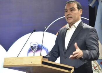 NUEVAMENTE GUSTAVO VALDÉS ES EL GOBERNADOR CON MEJOR IMAGEN POSITIVA EN ARGENTINA