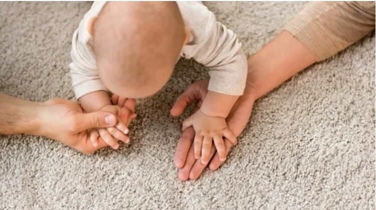 UNA PAREJA SANTOTOMEÑA SE ARREPINTIÓ DE DAR SU HIJO EN ADOPCIÓN Y LA JUSTICIA LES APOYÓ