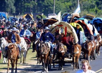 PEREGRINACIÓN DE LA VIRGEN: PIDEN EVITAR TRASLADARSE A CABALLO DEBIDO LA ENCEFALOMIELITIS EQUINA