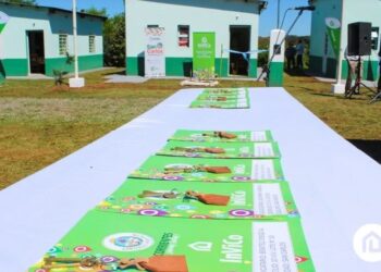 GUSTAVO VALDÉS EN GIRA POR EL INTERIOR: INAUGURACIONES Y ENTREGA DE VIVIENDAS