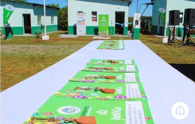 GUSTAVO VALDÉS EN GIRA POR EL INTERIOR: INAUGURACIONES Y ENTREGA DE VIVIENDAS