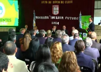 INICIO DE CLASES: “LA PRIMERA RESPONSABILIDAD ES QUE LA EDUCACIÓN CONTINÚE SIENDO DE CALIDAD”, DIJO VALDÉS