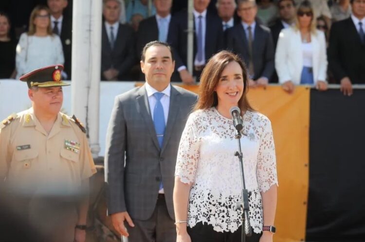 VALDÉS EVOCÓ A SAN MARTÍN PARA “SACAR AL PAÍS ADELANTE” Y NO CAVAR MÁS “GRIETAS”