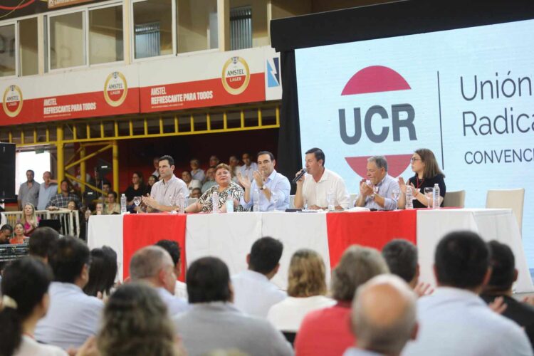 UCR: VALDÉS GARANTIZÓ SOLIDEZ Y LIDERAZGO DEMOCRÁTICO