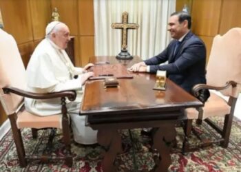 EL PAPA FRANCISCO RECIBIÓ AL GOBERNADOR VALDÉS