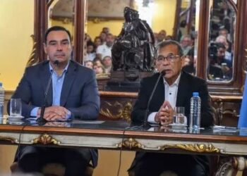 VALDÉS: «Tomamos la decisión de proteger a nuestra población del dengue»