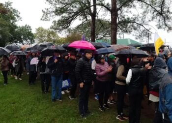 A PESAR DE LA LLUVIA, FIELES DE LA DIÓCESIS DE SANTO TOMÉ PEREGRINARON A UN PUEBLO JESUÍTICO