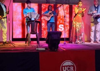 ESPECTACULAR PEÑA FOLCKLÓRICA ORGANIZADA POR LA UCR PARA RECIBIR EL 98° ANIVERSARIO DE VIRASORO