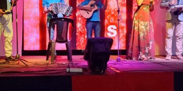 ESPECTACULAR PEÑA FOLCKLÓRICA ORGANIZADA POR LA UCR PARA RECIBIR EL 98° ANIVERSARIO DE VIRASORO